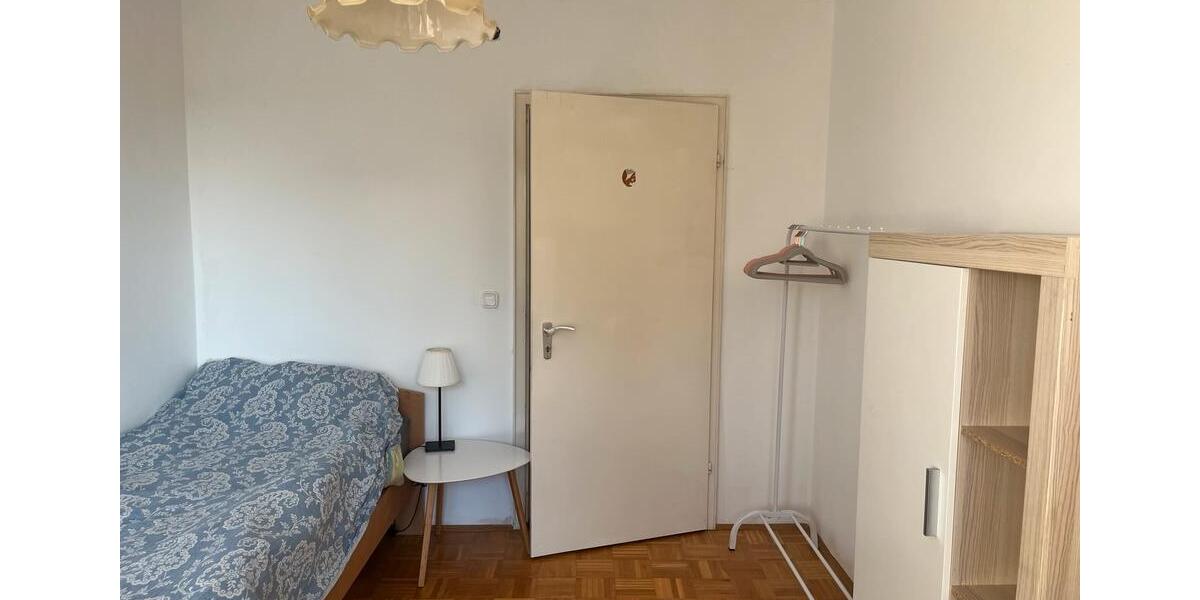Wohnen auf Zeit Uttenreuth - 12 Zimmer, 78 m&sup2;, 400&euro; | Angebot:24593608