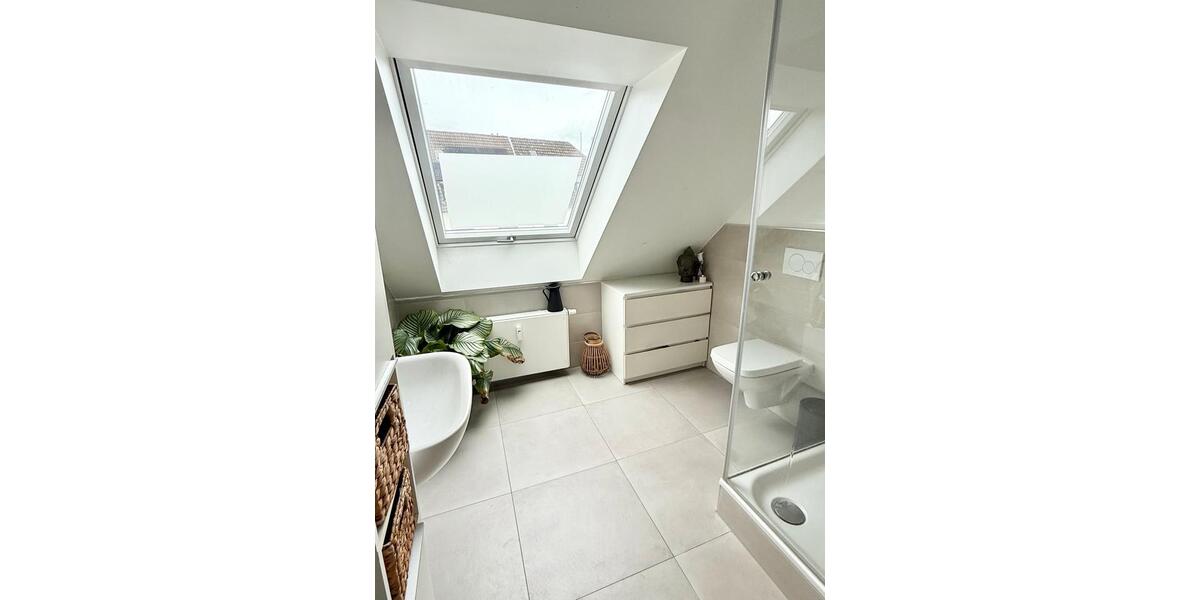 Dachgeschoßwohnung Krefeld Benrad - 2 Zimmer, 63 m&sup2;, 720&euro; | Angebot:26640751