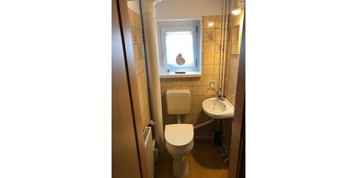 Einfamilienhaus Gotha - 8 Zimmer, 200 m&sup2;, 1.500&euro; | Angebot:26289768