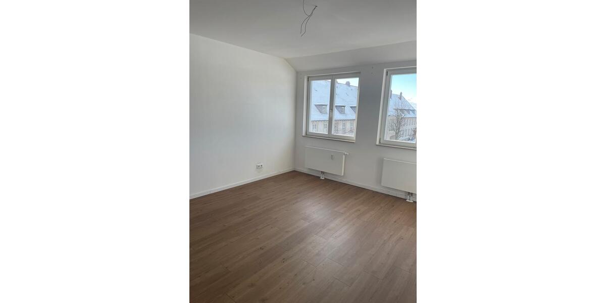 Dachgeschoßwohnung Grasleben - 3 Zimmer, 120 m&sup2;, 1.100&euro; | Angebot:25763856