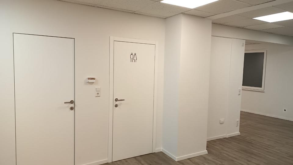 Gewerbefläche für Kiosk Laden Büro oder Anderes zimmer