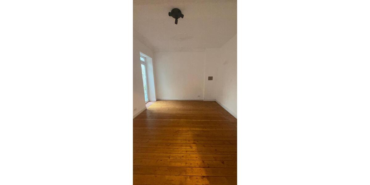 Erdgeschoßwohnung Hamburg Wandsbek - 5 Zimmer, 80 m&sup2;, 1.300&euro; | Angebot:24890677