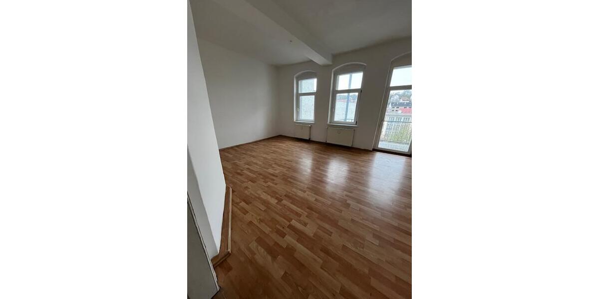Etagenwohnung Weißenfels - 3 Zimmer, 81 m&sup2;, 486&euro; | Angebot:26051008