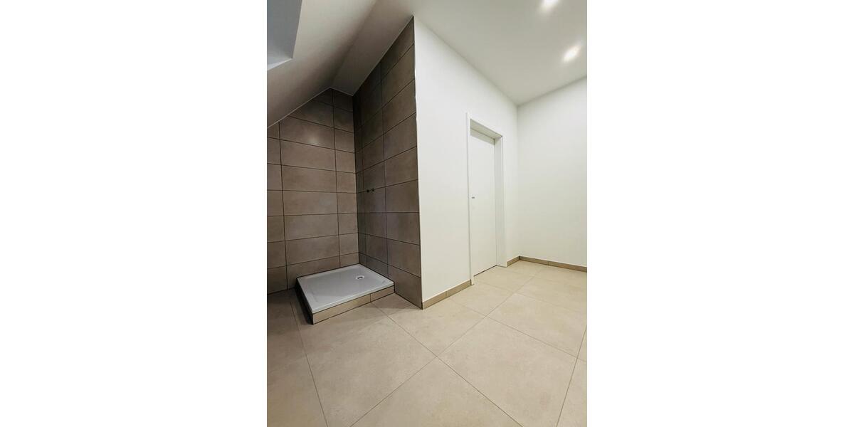 Etagenwohnung Albersdorf - 2.5 Zimmer, 91 m&sup2;, 895&euro; | Angebot:25996078
