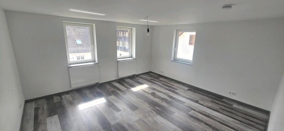 Etagenwohnung Dornhan - 5 Zimmer, 120 m&sup2;, 1.100&euro; | Angebot:26335041