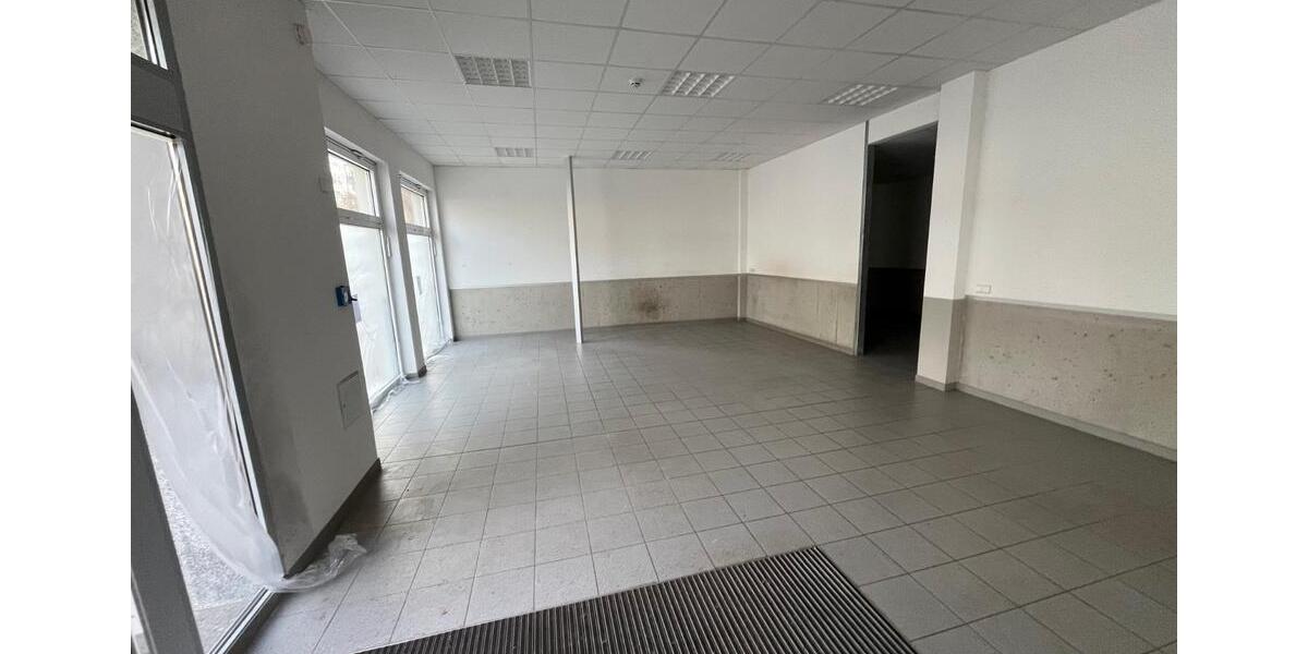 Ihr neuer Geschäftserfolg am Niedermarkt: Modernes Ladengeschäft ab sofort zimmer