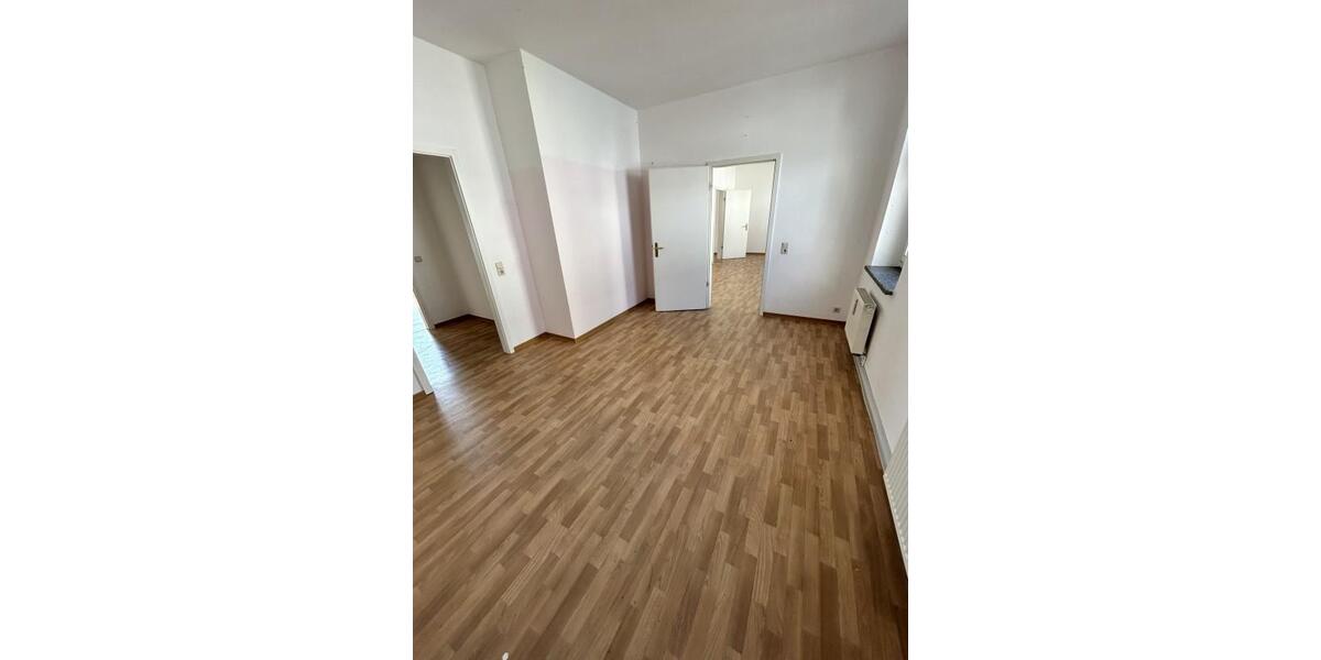 Etagenwohnung Hainichen - 3 Zimmer, 93 m&sup2;, 650&euro; | Angebot:19957940