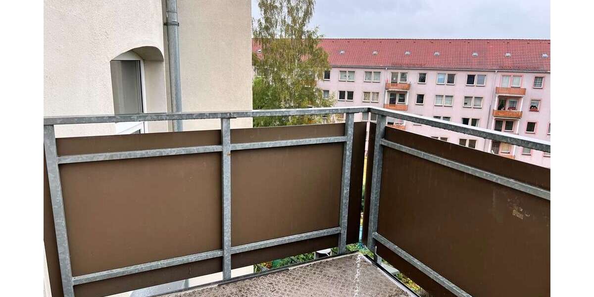 Etagenwohnung Plauen Haselbrunn - 1 Zimmer, 38 m&sup2;, 216&euro; | Angebot:27222102