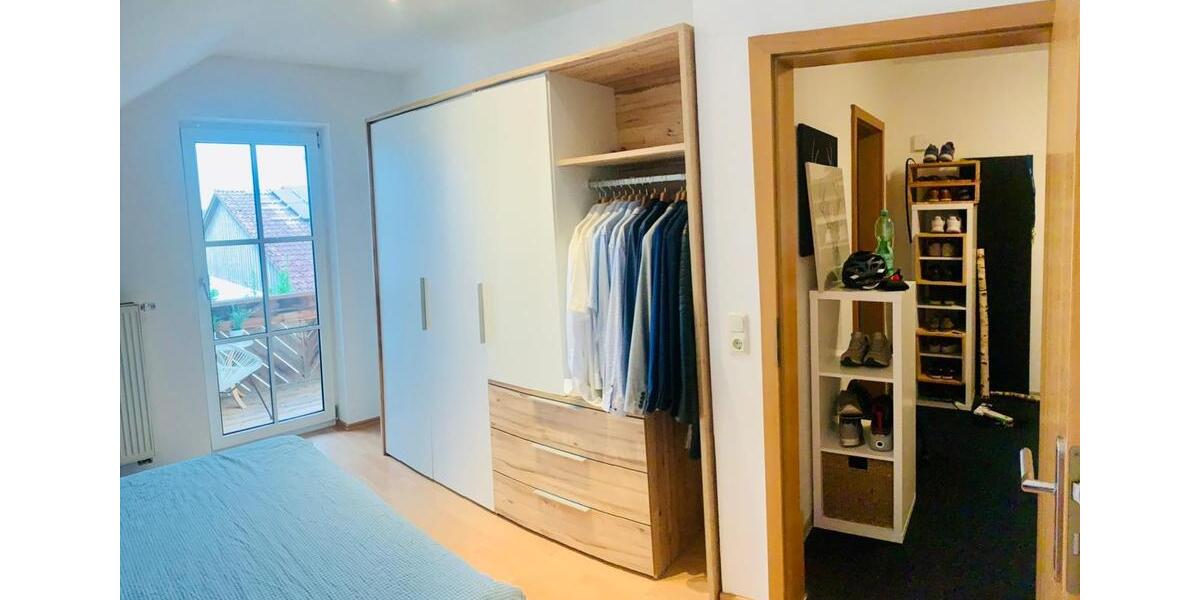 Dachgeschoßwohnung Neukirchen vorm Wald - 2.5 Zimmer, 59 m&sup2;, 720&euro; | Angebot:27602028