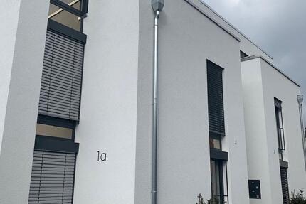 Moderne, zentral gelegene 3-Zimmer-EG-Wohnung m. Terrasse u. kleinem Garten 3 zimmer