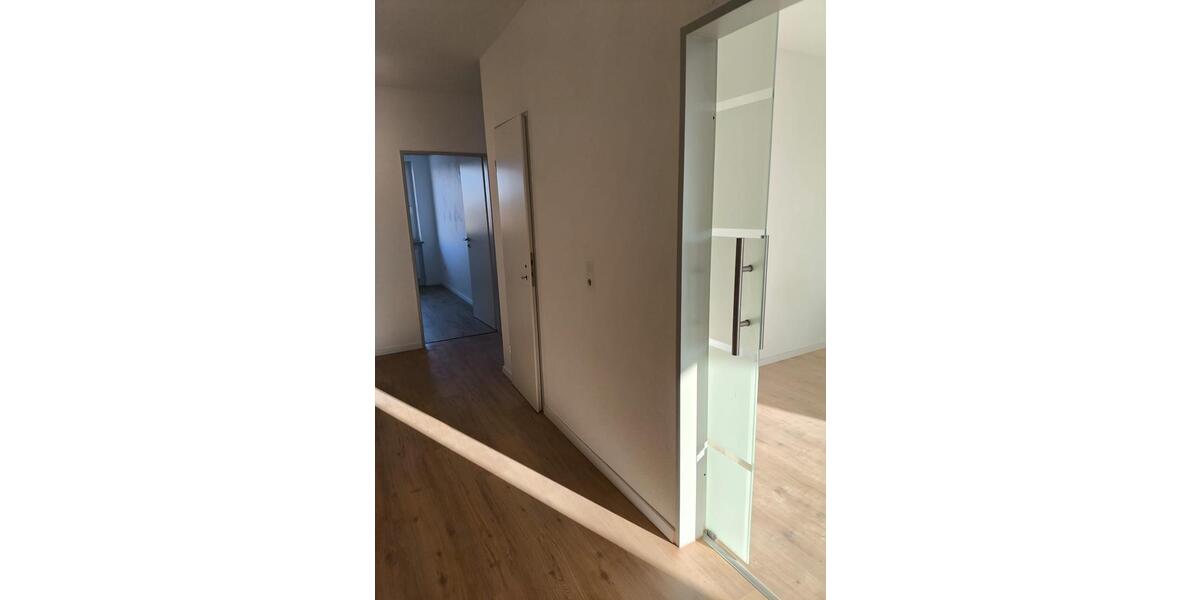 Etagenwohnung Dingolfing - 3 Zimmer, 77 m&sup2;, 1.215&euro; | Angebot:24576195