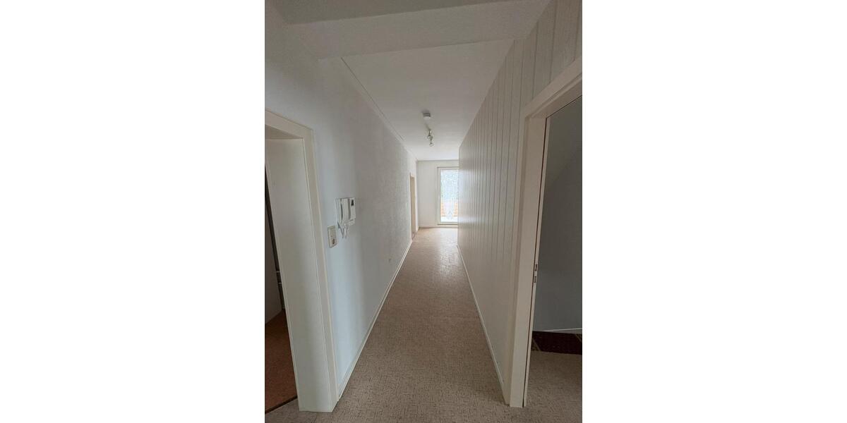 Etagenwohnung Dassel - 5 Zimmer, 124 m&sup2;, 749&euro; | Angebot:26007340