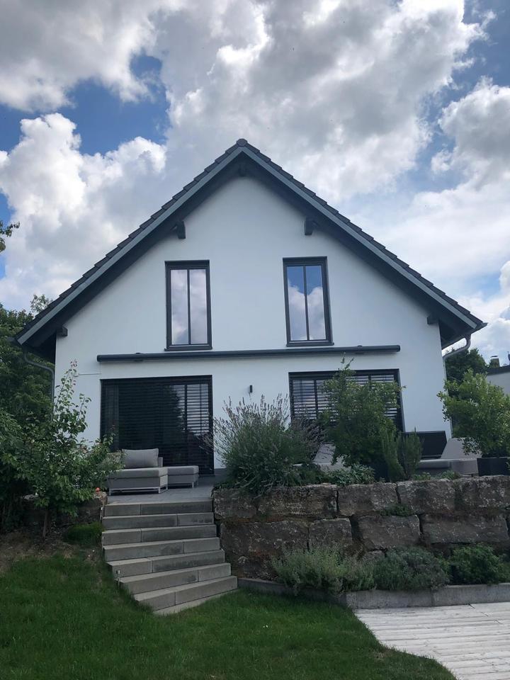 3 1|2 Zimmer Wohnung + Balkon in Rödelsee 100qm