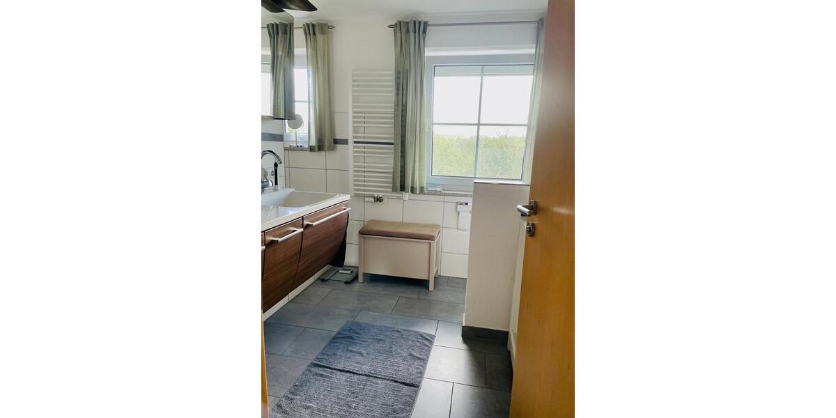 Etagenwohnung Marktl - 4 Zimmer, 120 m&sup2;, 1.490&euro; | Angebot:26560569