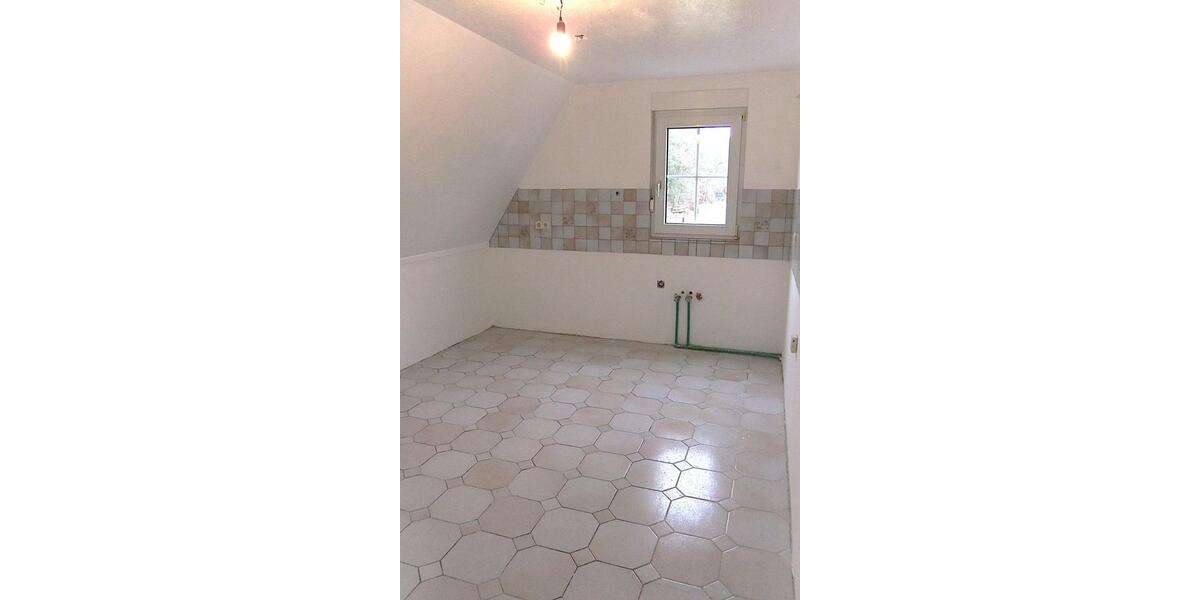 Dachgeschoßwohnung Oberzent - 3.5 Zimmer, 100 m&sup2;, 780&euro; | Angebot:24466563