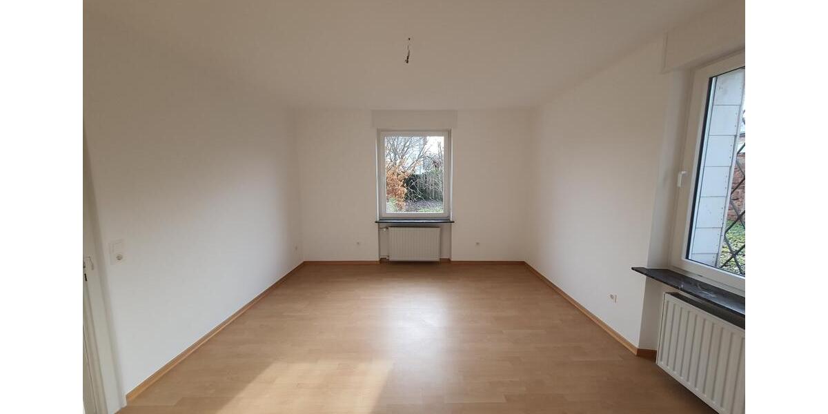 Einfamilienhaus Zweibrücken - 9 Zimmer, 251 m&sup2;, 1.790&euro; | Angebot:25980405