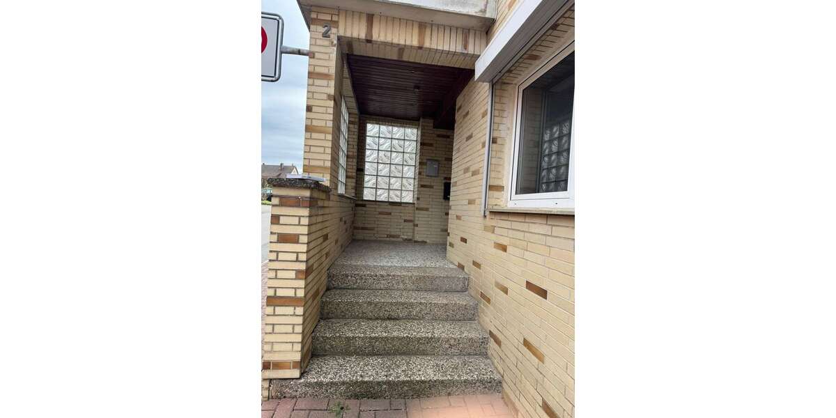 Etagenwohnung Delligsen - 3 Zimmer, 111 m&sup2;, 660&euro; | Angebot:26100221