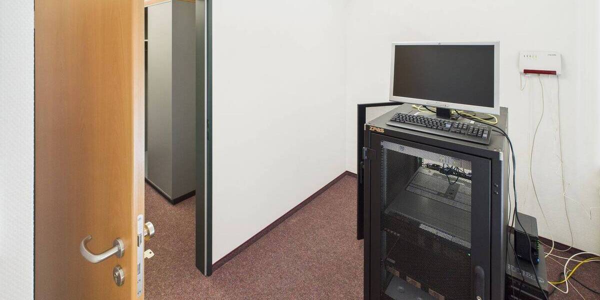 Gewerbeobjekt Eisenach - 5 Zimmer, 122 m&sup2;, 780&euro; | Angebot:25738085