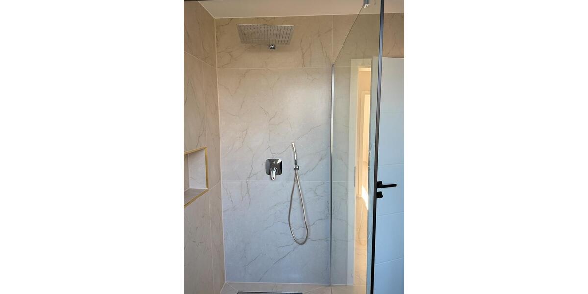 Doppelhaushälfte Laatzen - 7 Zimmer, 160 m&sup2;, 1.800&euro; | Angebot:24703027