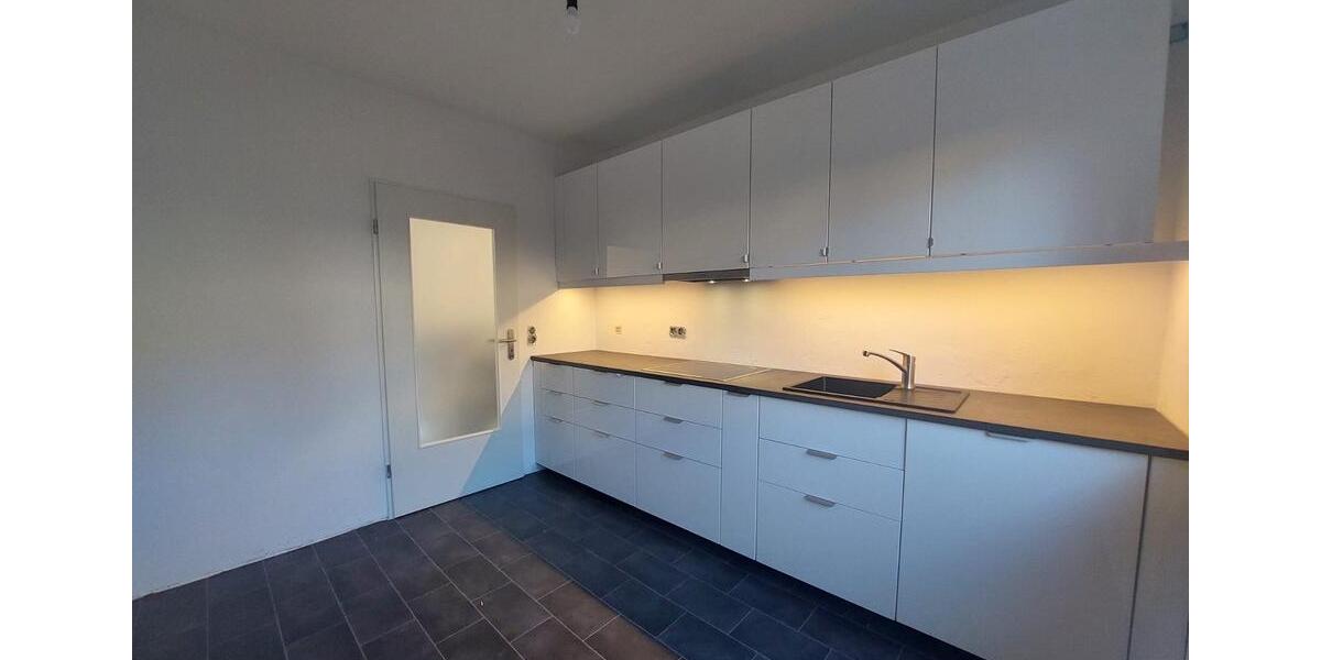 Renovierte 4-ZKB, Garage, XXL-Terrasse, neue Küche, Blumenviertel 4 zimmer