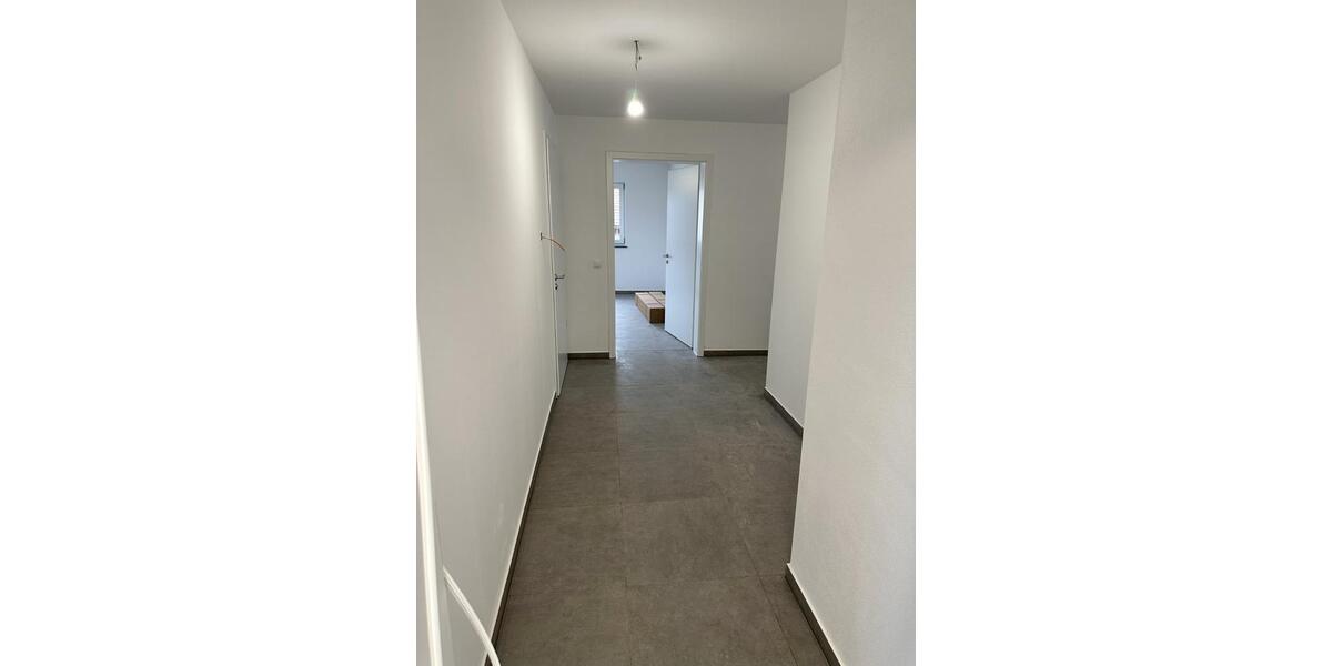 Etagenwohnung Eichendorf - 3 Zimmer, 100 m&sup2;, 1.000&euro; | Angebot:23849317