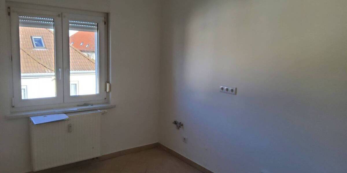 Etagenwohnung Senftenberg - 3 Zimmer, 65 m&sup2;, 470&euro; | Angebot:25837707