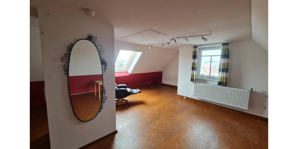 Dachgeschoßwohnung Schwarzach am Main - 6.5 Zimmer, 144 m&sup2;, 1.350&euro; | Angebot:25353316