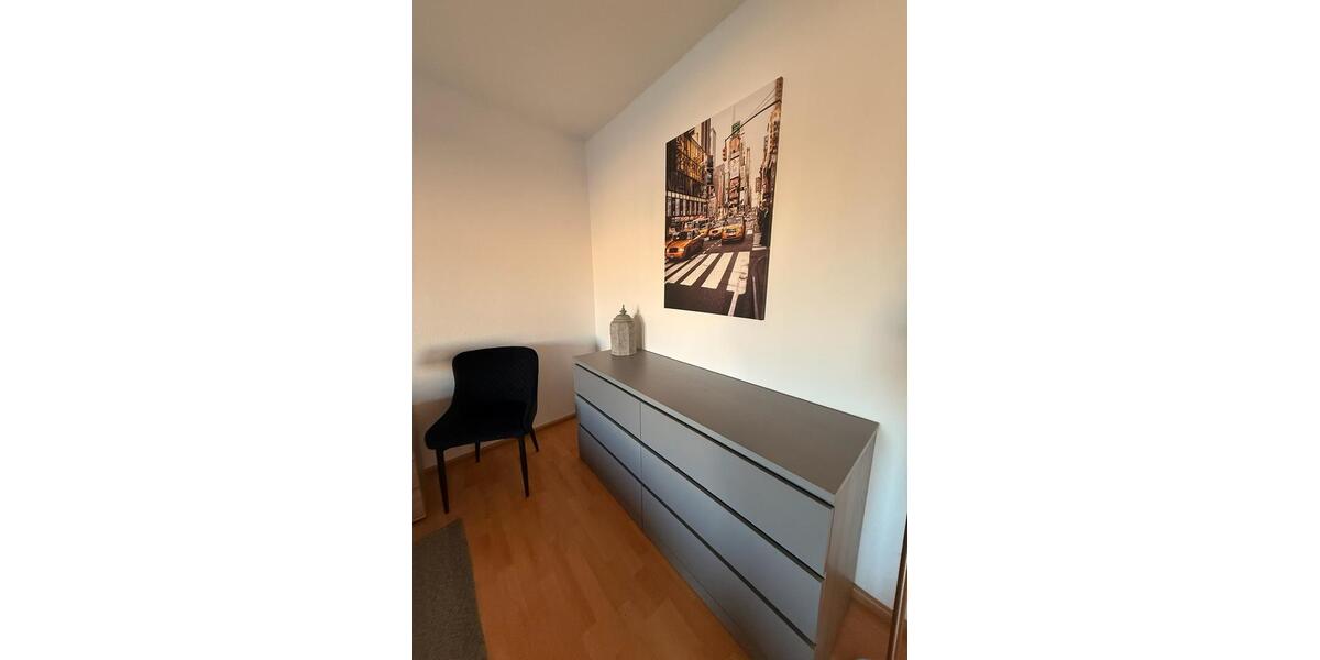Dachgeschoßwohnung Neuss - 3 Zimmer, 75 m&sup2;, 1.675&euro; | Angebot:24729792