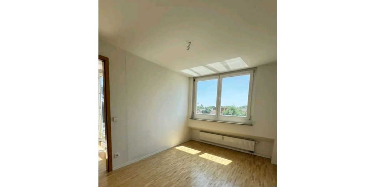 4- Zimmer DG Wohnung mit Südbalkon befristete Vermietung 18 Monate - Appartement Kornwestheim | Angebot:26838292