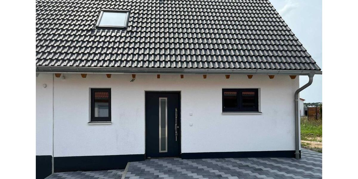 Doppelhaushälfte Markt Erlbach - 5 Zimmer, 121 m&sup2;, 1.690&euro; | Angebot:25652631