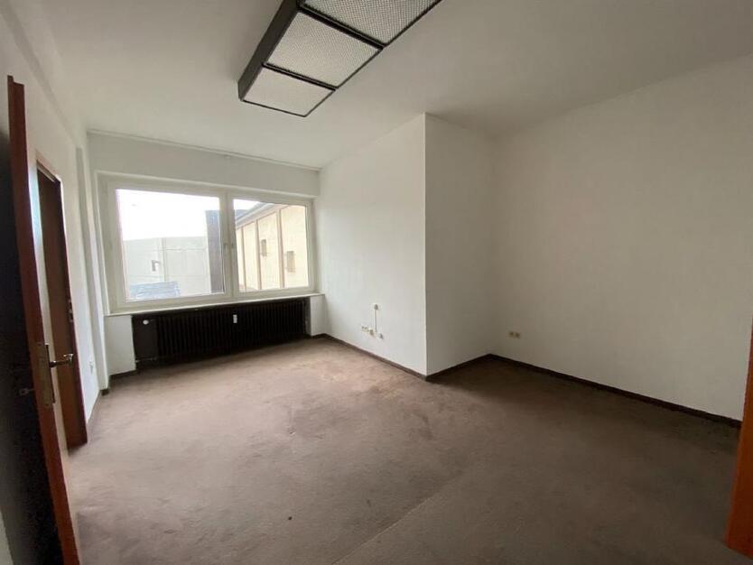 Gepflegte Büro-Praxisfläche mit Aufzug in zentraler Lage von Bad Salzuflen! zimmer