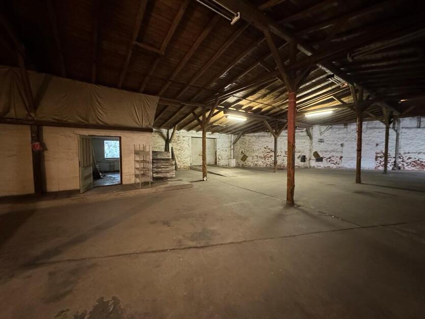 Lagerhalle kostengünstig zu vermieten zimmer