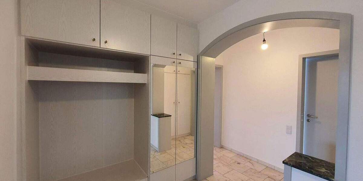 Etagenwohnung Duisburg Rahm - 4 Zimmer, 130 m&sup2;, 1.695&euro; | Angebot:25854102