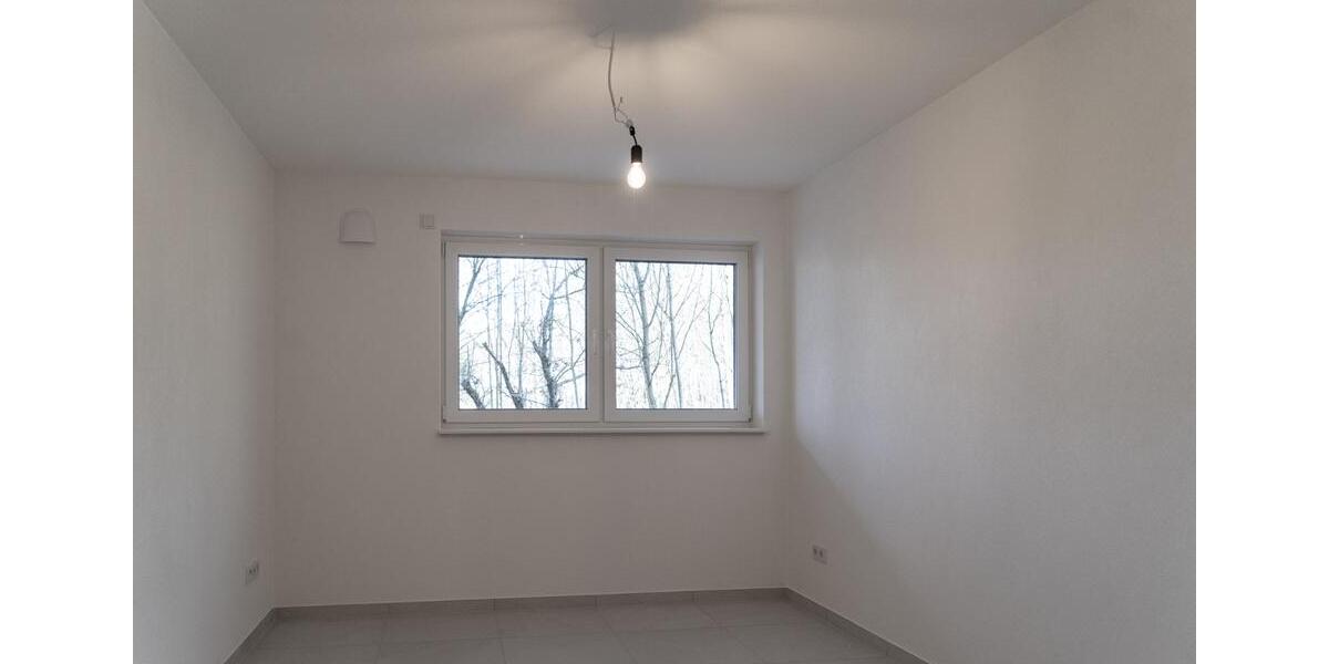 Erdgeschoßwohnung Bad Hersfeld - 3 Zimmer, 1.195 m&sup2;, 1.195&euro; | Angebot:25349971