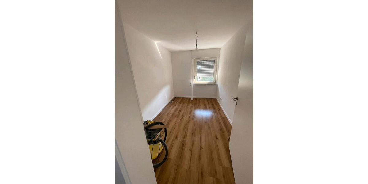 Etagenwohnung Wetzlar - 4 Zimmer, 100 m&sup2;, 1.200&euro; | Angebot:26073195