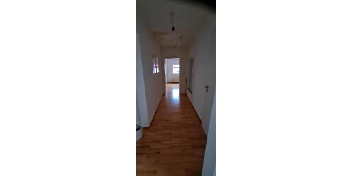 Etagenwohnung Tauberbischofsheim - 3 Zimmer, 65 m&sup2;, 600&euro; | Angebot:25900844