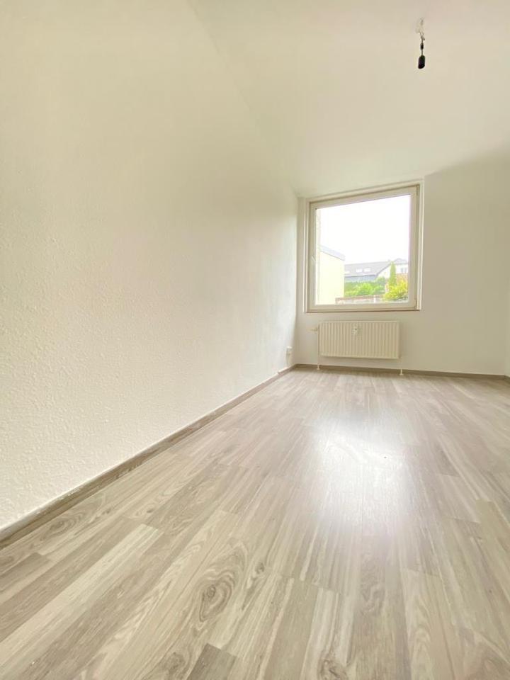 *** FAMILIEN AUFGEPASST *** Sehr helle 3-Zimmer-Wohnung im EG mit Balkon *** LÜD-Kalve *** zimmer