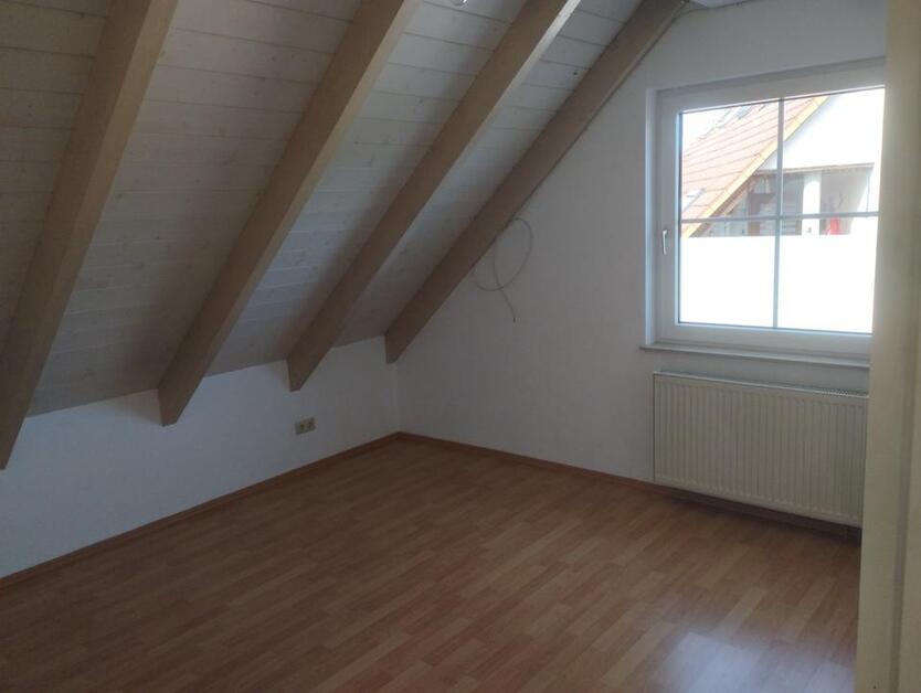 2-Zimmer-DG-Wohnung mit Balkon (Markise) in Werneck AB SOFORT