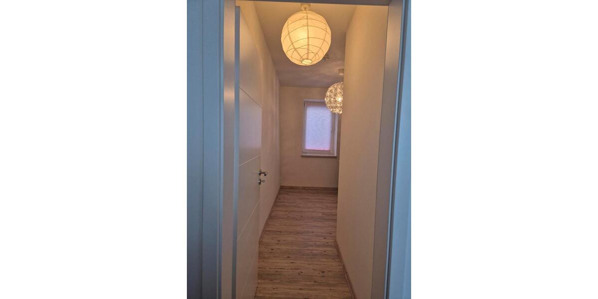 Erdgeschoßwohnung Rochlitz - 1.5 Zimmer, 28 m&sup2;, 250&euro; | Angebot:25719757