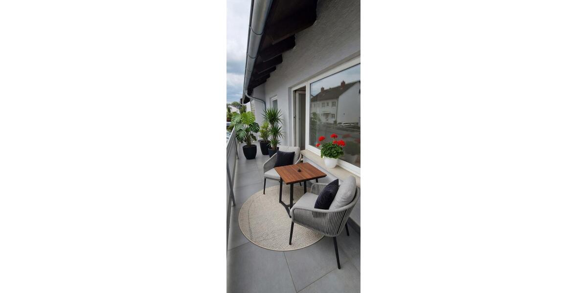 Etagenwohnung Wiesbaden Bierstadt - 3.5 Zimmer, 82 m&sup2;, 1.100&euro; | Angebot:26608784