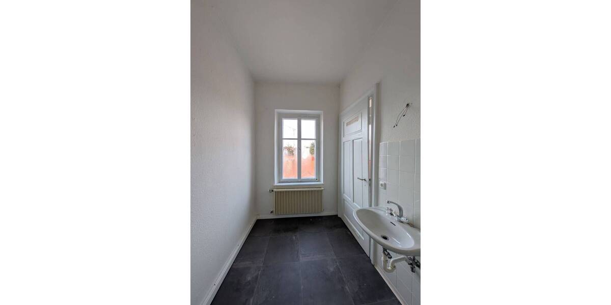 Eleganter Altbau-traum in zentraler Lage 4 zimmer