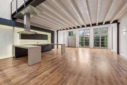 Wohnung zum Mieten in Düsseldorf 2.490 € 160 m² 3 zimmer
