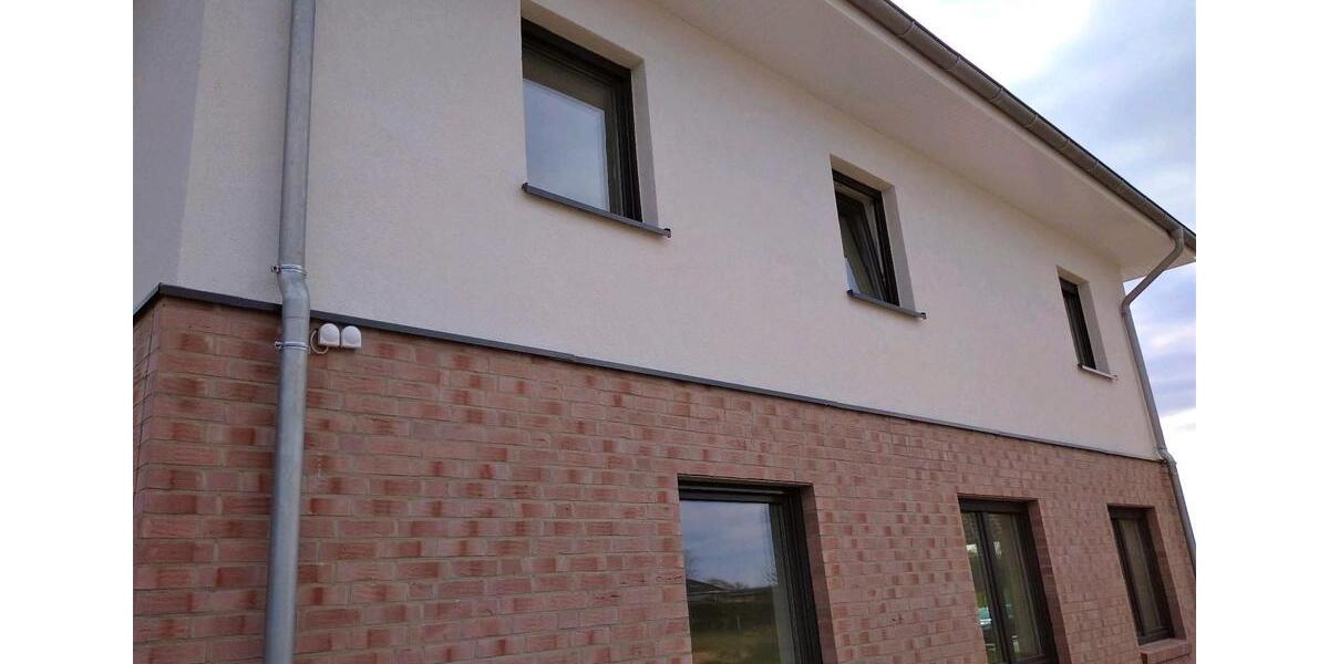 Doppelhaushälfte Bergen - 6 Zimmer, 154 m&sup2;, 1.400&euro; | Angebot:26563415