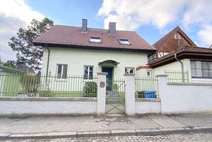 Haus zum Mieten in Eltville 3.100 € 180 m² 5 zimmer