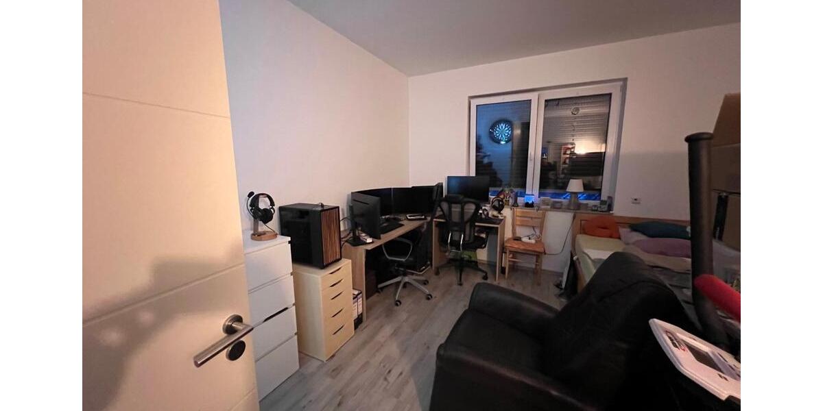 Etagenwohnung Hattingen - 5 Zimmer, 125 m&sup2;, 1.200&euro; | Angebot:25650066