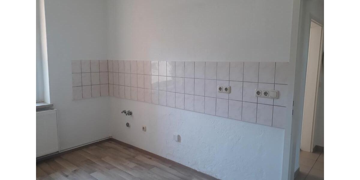 Etagenwohnung Eisenberg - 1 Zimmer, 37 m&sup2;, 260&euro; | Angebot:26099824