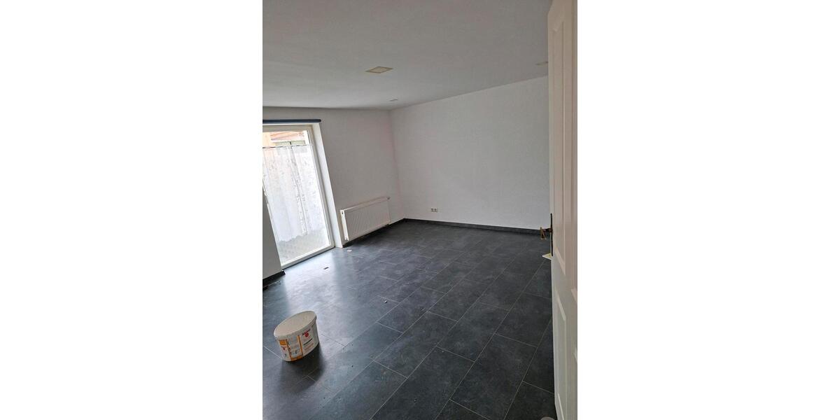 Erdgeschoßwohnung Würzburg Heuchelhof - 3 Zimmer, 94 m&sup2;, 700&euro; | Angebot:26481240