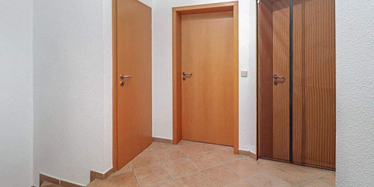 Etagenwohnung Stendal Altstadt - 3 Zimmer, 80 m&sup2;, 597&euro; | Angebot:23973358