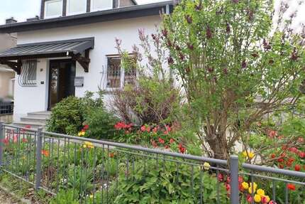 Haus Rheinbach - 5 Zimmer, 143 m&sup2;, 1.490&euro; | Angebot:26325702