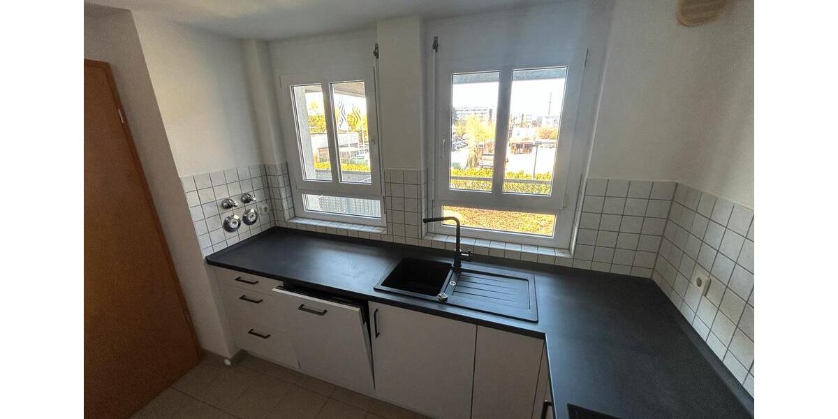 Etagenwohnung Freiberg am Neckar - 3 Zimmer, 79 m&sup2;, 1.100&euro; | Angebot:26045546
